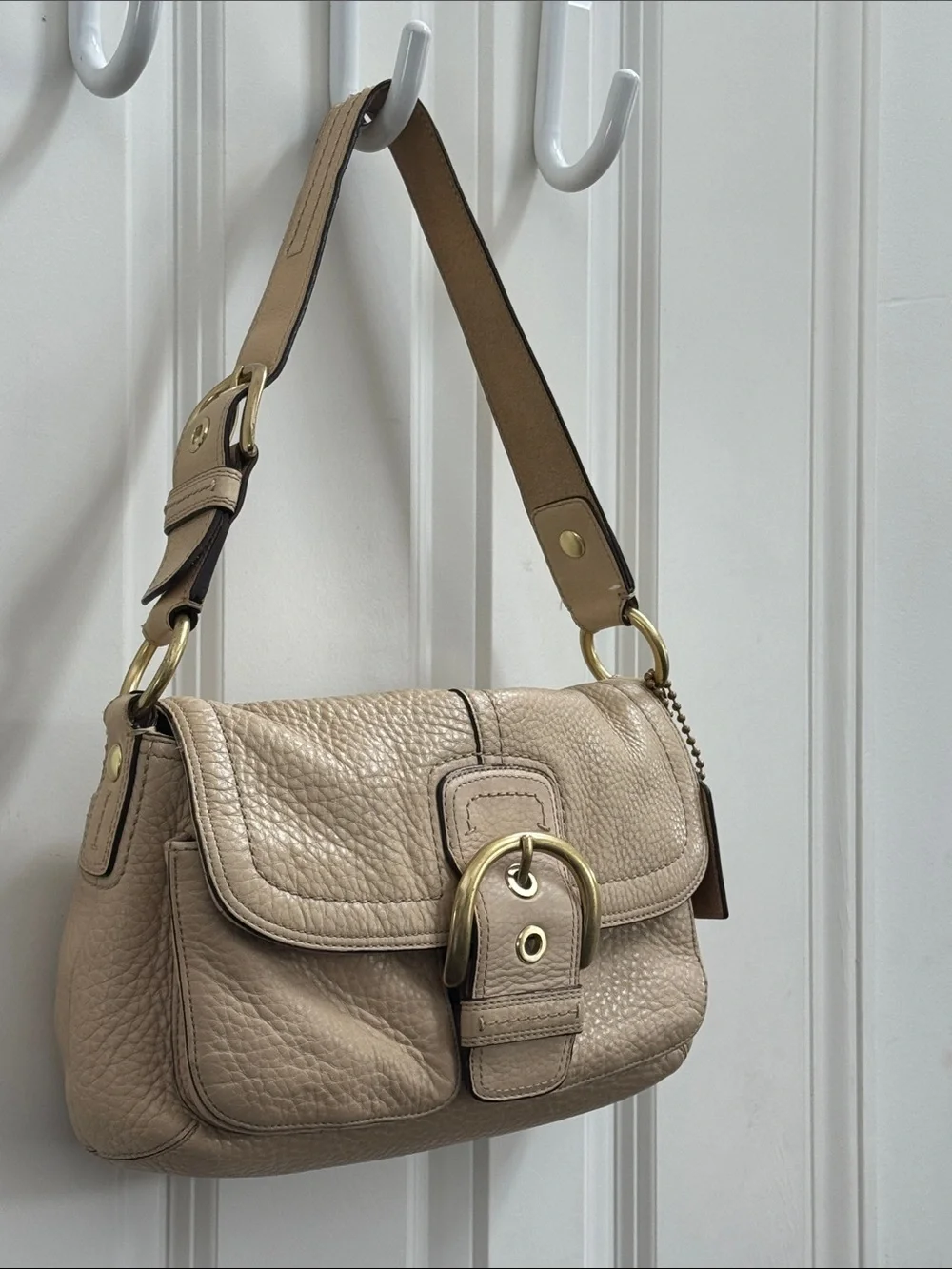 Coach Vintage Soho Buckle Flap Shoulder Bag - Style 11842 Cream Pebbled Leather